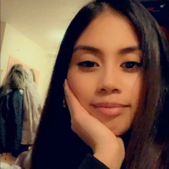 Meet your Posher, Michelle - Picture 1 of 1